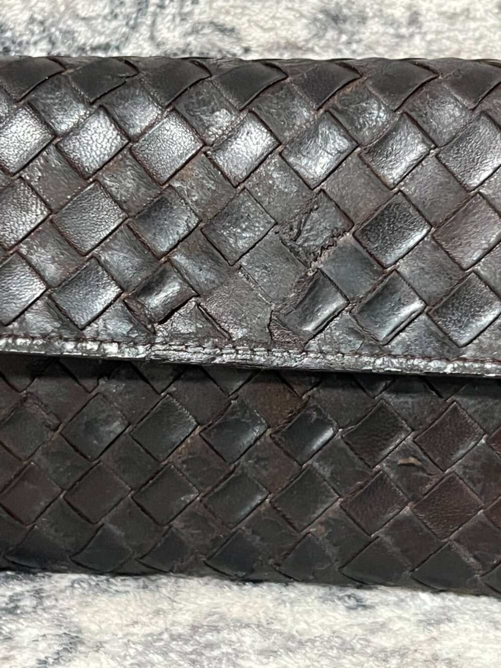 Bottega Veneta Intrecciato Woven Leather Bifold Wallet in Chocolate Brown - Picture 7 of 10